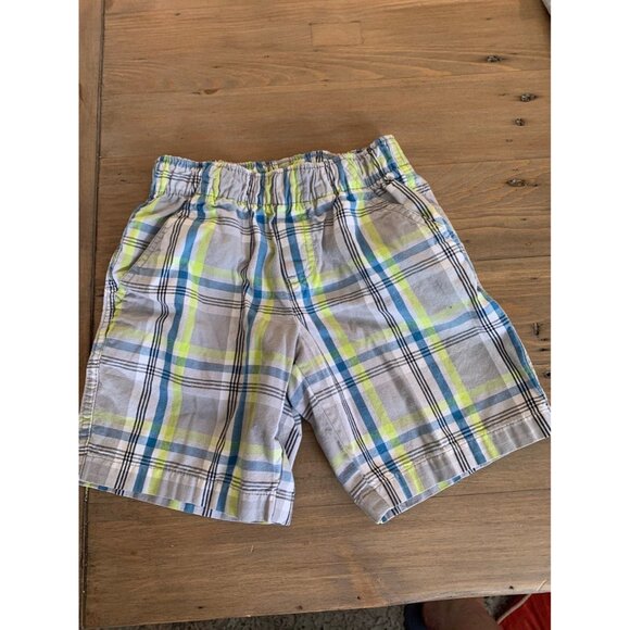 Arizona Kids Outfit: Gildan Gray T-Shirt & Circo Plaid Shorts Set Size 4T - Picture 3 of 5